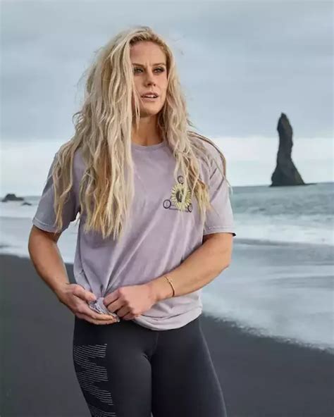 sara sigmundottir|sara sigmundsdottir age.